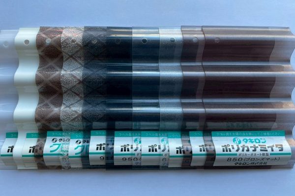 高砂市の波板交換に使用するポリカナミイタ